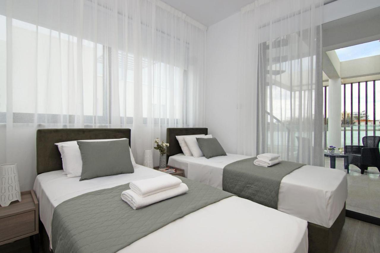 Villa Queen Eleanor Protaras Esterno foto